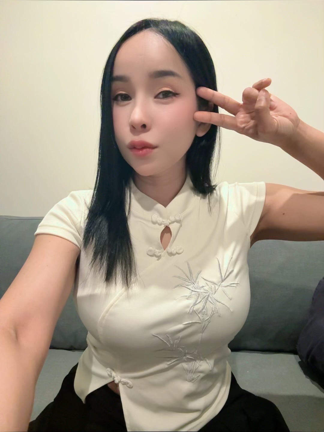 Ticha 2